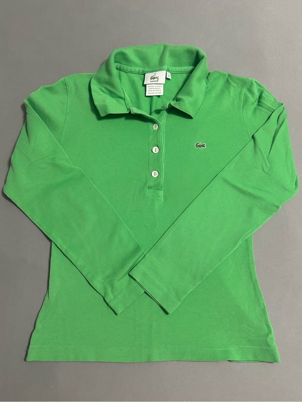 đ¸ Lacoste Womenâs Green Long Sleeve Stretch PiquĂŠ Polo Shirt Size 4 Small - Picture 2 of 9